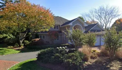 Hewlett Harbor, NY Online LUXURY Auction. NOW LIVE! BID NOW THRU Tuesday, 8/25/26 & at 8:00PM.