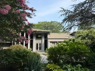 Oyster Bay Cove, NY Online Auction. Starts Thursday 8/20/26 at 9AM. Auction Begins Closing Thursday, 8/27/26 at 8PM.