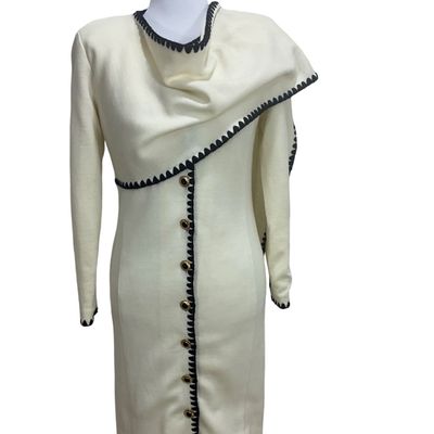 Lauras Luxury Closet At Trading Post Burberry, Magaschoni, Hermes, Coach, Salvatore Ferragamo, MaxMara, St. John, Madewell, J. Crew Shipping is Available