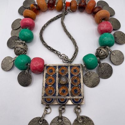 Easton World Traveler Jewelry Collection Auction ~ Shipping Only