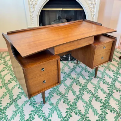 An Eclectic Estate Sale - A Great Mix Of Antiques Mid Century and Restoration Hardware - Mount Kisco Pick-UP
