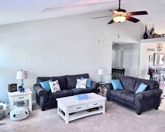 AWESOME NEWER FURNITURE & HOME DÉCOR SALE!
