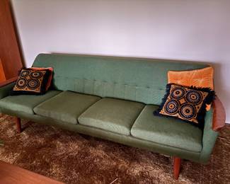Nice Leavenworth Sale - Mid Century, Collectibles, Antiques and More