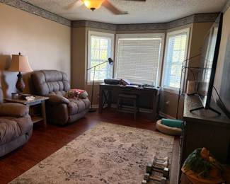Moving  Living estate sale Peggy Austin .
