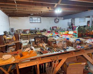 Estate Sale Comics 80s Toys Band Shirts Video Games Trains Tools Books Computers Collectibles