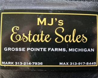 STUNNING GROSSE POINTE WOODS ESTATE