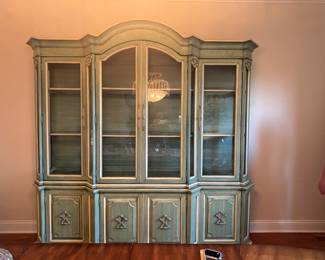Moving sale