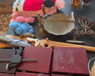 Sale on Robinson rd. Hosted by mel & tee's estatesale.