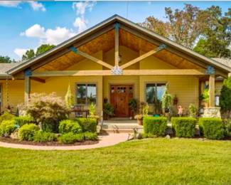 The Elegant Homestead