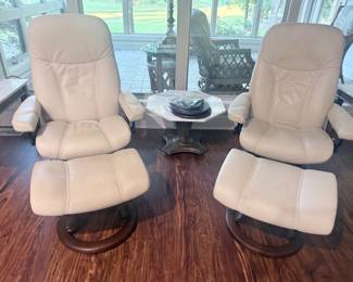 Vintage Vibes Estate Sale