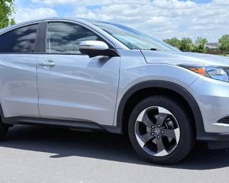 South Fort Collins Estate W/Honda HR-V With 28K Miles, Bev Doolitle Art, Gold & Silver