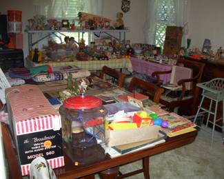 VINTAGE TIME WARP EVERYTHING OLD ESTATE SALE PLEASANTON