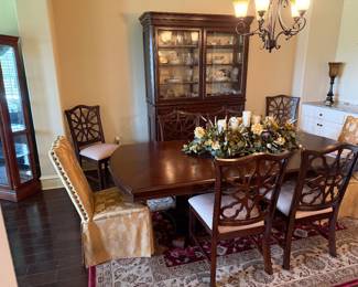 WONDERFUL WATERMERE ESTATE SALE IN SOUTHLAKE