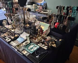 Final Blowout Sale!! The Vintage Vault Estate Sale in Melrose Park, by Paxem