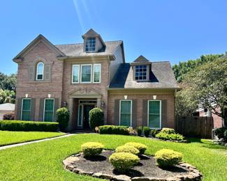 OOH LA LA! SWANKY KINGWOOD SALE  FOR LABOR DAY WEEKEND