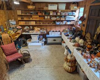 Northwest Knoxville Artisan’s Retreat : Primitive Antiques, Folk Art & Handcrafted Americana