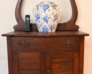 Spring Hill Treasure House β Antiques, Vintage Finds & Collections Around Every Corner!