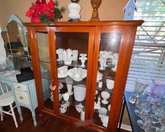 R&D ESTATE SALE. ANTIQUES. BELTON