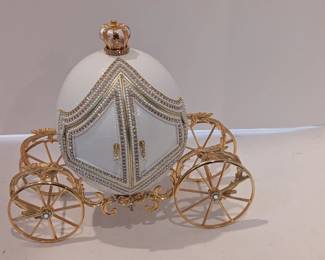 10/17 Sunny’s Collectible Eggs, Fashion & Estate Finds
