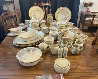 Brickstreet Gallery Estate Sale, Gordonville