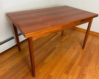 North Haven, CT - Mid Century Modern, Lighting, Furniture, Guitars, Collectibles & Home Decor