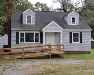 REAL ESTATE AUCTION 11/4 at 10:00 am 2 story 4 bedroom 2 full baths