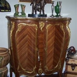 Antique Shoppe- Estate Sales logo